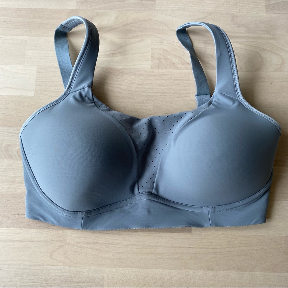 Lululemon Run Times Bra 34E brand new condition gray